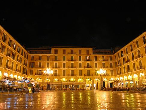 Placa Mayor bei Nacht Foto 